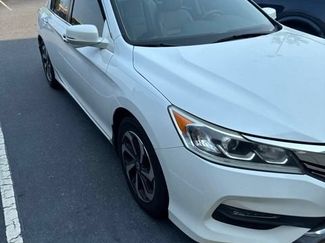 Used 2017 Honda Accord EX-L video 1