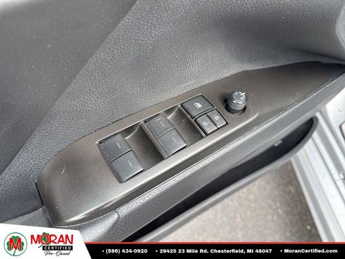 Used 2024 Toyota Camry SE FWD image 11