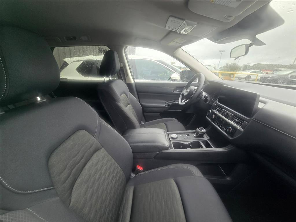 Used 2026 Nissan Pathfinder S AWD/4WD image 9