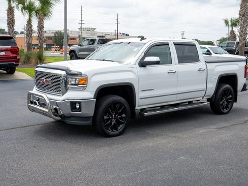 Used 2015 GMC Sierra 1500 SLT w/ SLT Preferred Package AWD/4WD image 7