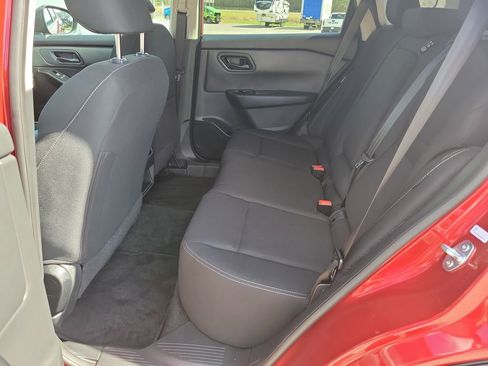 Used 2024 Nissan Rogue S image 26