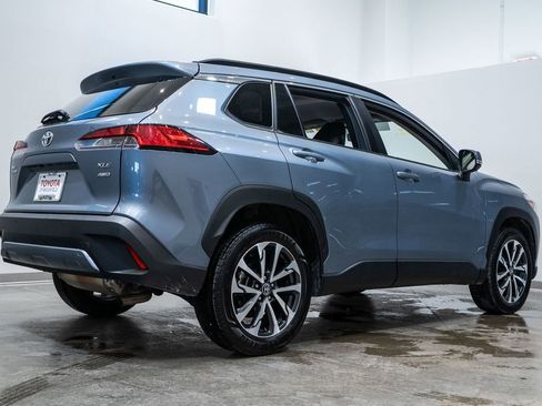 Certified 2024 Toyota Corolla Cross XLE image 7