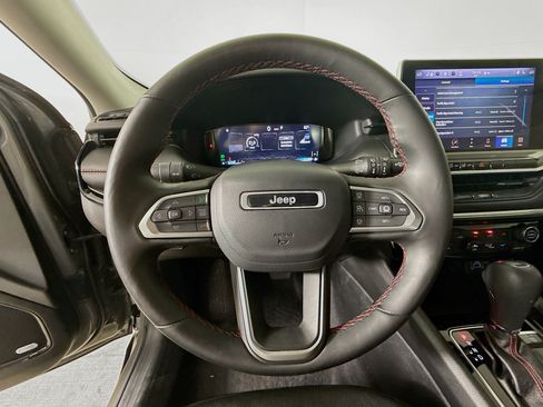 Used 2022 Jeep Compass Trailhawk w/ Trailhawk Elite Group AWD/4WD image 11