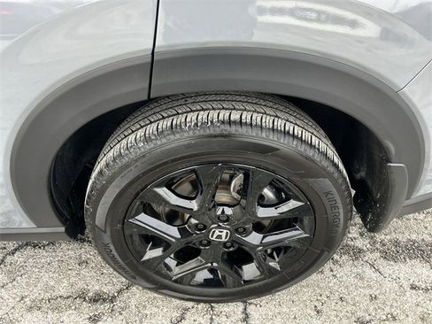 Used 2025 Honda HR-V Sport image 11