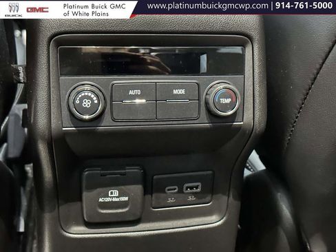 Used 2023 GMC Acadia SLT w/ Elevation Edition image 24