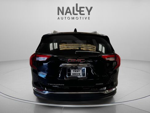 Used 2024 GMC Terrain SLT image 4