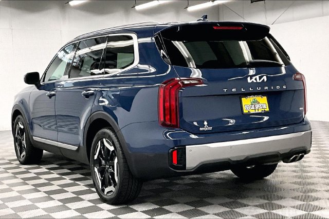 Used 2025 Kia Telluride S AWD/4WD image 2
