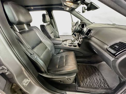 Used 2019 Jeep Grand Cherokee High Altitude AWD/4WD image 12