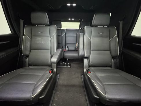 Used 2025 Cadillac Escalade Sport w/ Touring Package AWD/4WD image 7