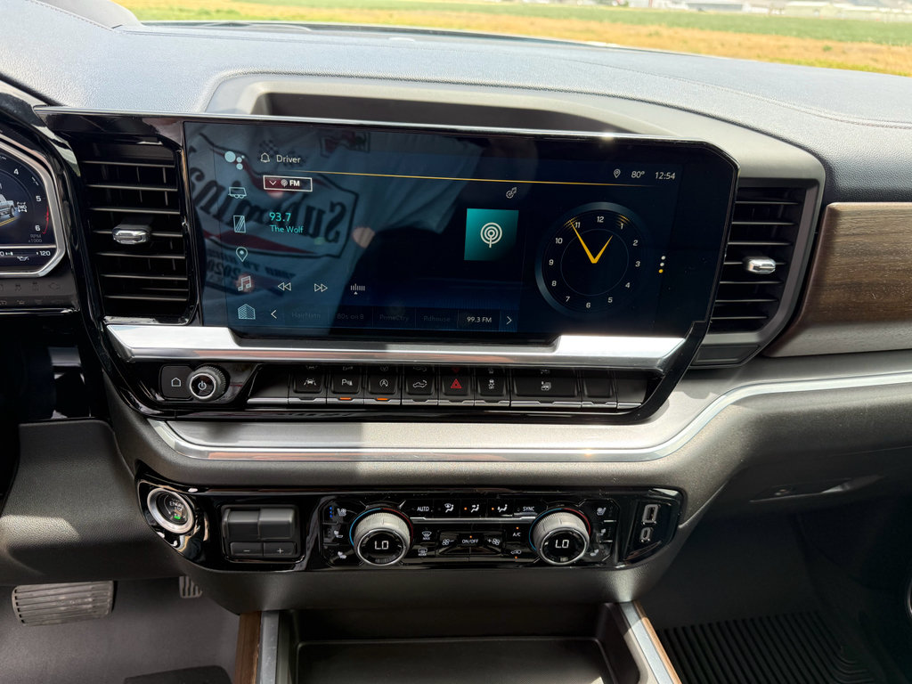 Used 2023 Chevrolet Silverado 1500 High Country w/ Technology Package AWD/4WD image 21