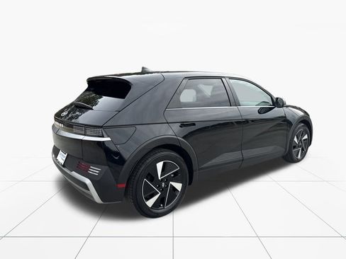 Used 2025 Hyundai Ioniq 5 SE image 9