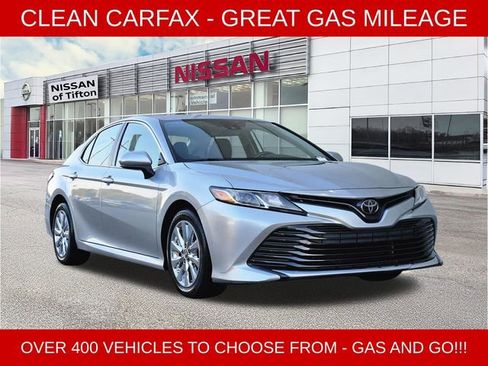 Used 2019 Toyota Camry LE FWD image 1