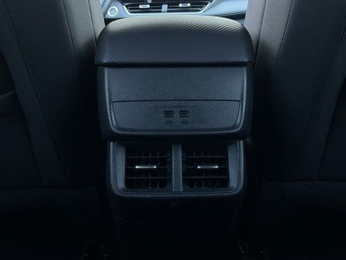 Used 2025 Chevrolet Equinox LT image 12