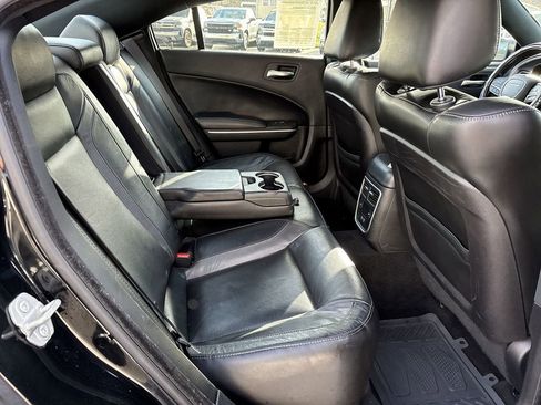 Used 2020 Dodge Charger SXT w/ Leather Interior Group image 28