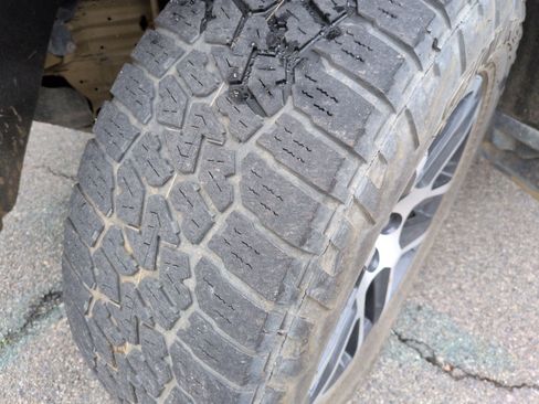 Used 2019 Chevrolet Silverado 1500 Custom Trail Boss w/ Custom Convenience Package image 12