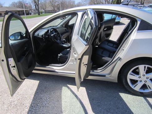 Used 2014 Chevrolet Cruze Diesel image 7