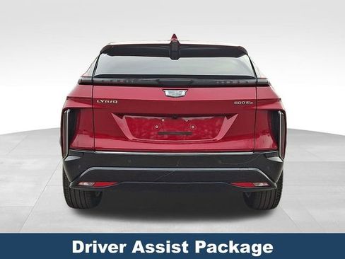 Used 2024 Cadillac Lyriq Luxury image 6