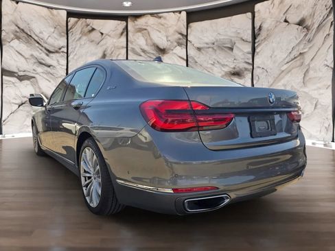 Used 2018 BMW 740e xDrive w/ Executive Package image 8