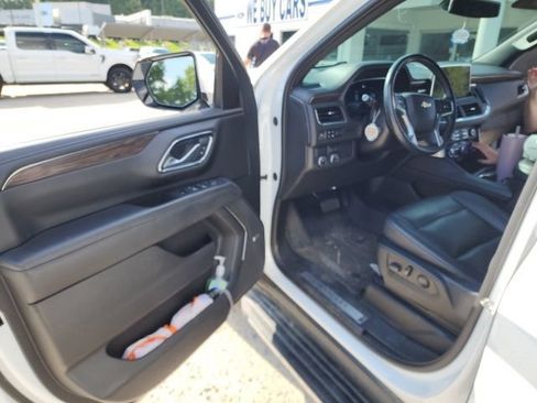 Used 2022 Chevrolet Tahoe LT w/ Luxury Package RWD image 28