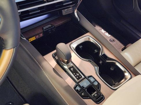 New 2026 Lexus RX 450h AWD image 9