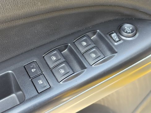Used 2015 Chevrolet Colorado LT w/ Luxury Package RWD image 24