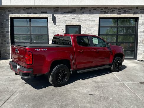 Used 2022 Chevrolet Colorado LT w/ Trail Boss Package AWD/4WD image 3