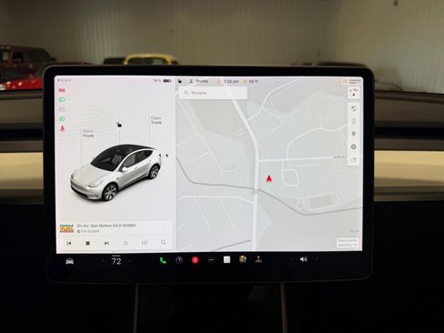 Used 2020 Tesla Model Y Long Range image 32
