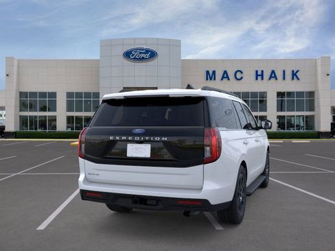 New 2025 Ford Expedition Active image 8