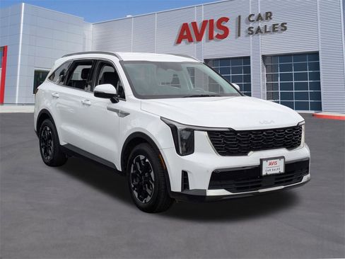 Used 2024 Kia Sorento S image 3
