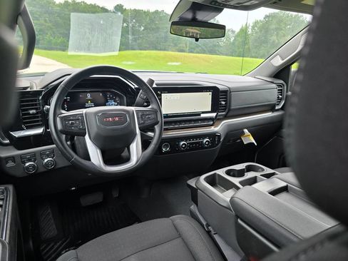 Used 2023 GMC Sierra 1500 Elevation AWD/4WD image 3