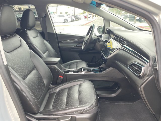 Used 2023 Chevrolet Bolt LT w/ Infotainment Package FWD image 26