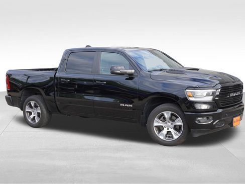 Used 2023 RAM 1500 Laramie AWD/4WD image 2