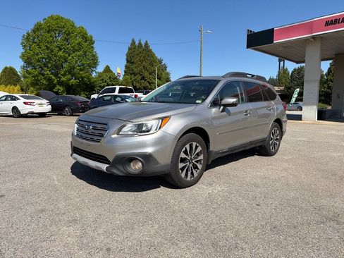 Used 2017 Subaru Outback 2.5i Limited image 1