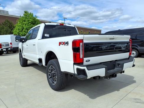 New 2026 Ford F350 Platinum w/ FX4 Off-Road Package AWD/4WD image 7