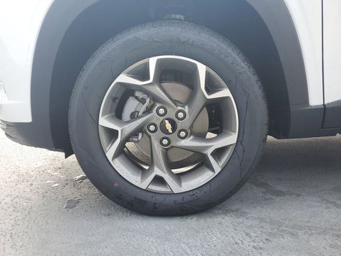 New 2026 Chevrolet Trax LT image 6