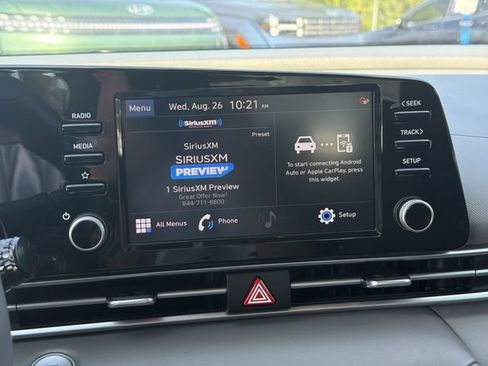 Used 2022 Hyundai Elantra SEL w/ Convenience + Premium Package FWD image 31