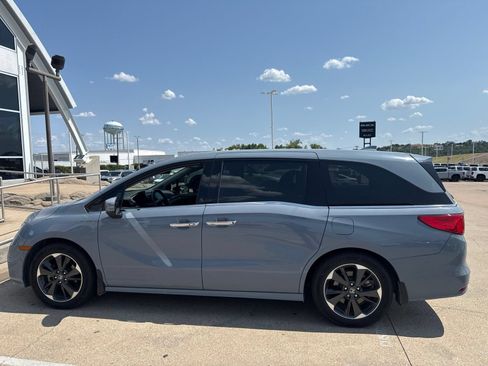 Used 2023 Honda Odyssey Elite image 10