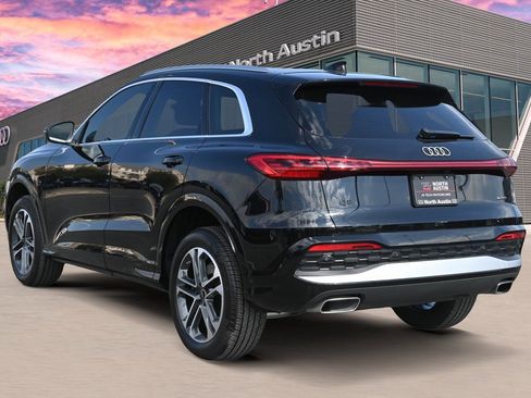 Certified 2025 Audi Q5 Premium w/ Convenience Package AWD/4WD image 4