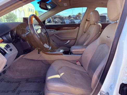 Used 2010 Cadillac CTS Luxury image 22