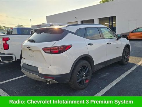 Used 2023 Chevrolet Blazer LT w/ Sound & Technology Package FWD image 9