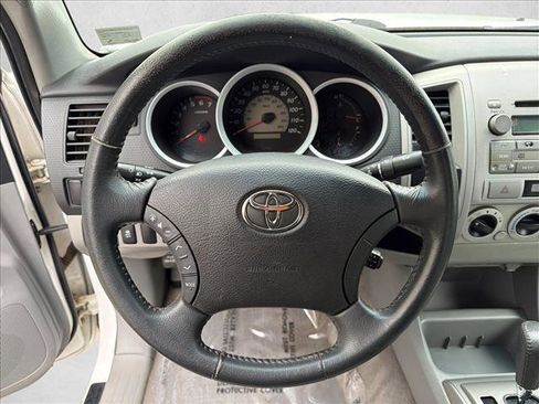 Used 2011 Toyota Tacoma 2WD Access Cab image 15