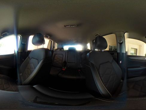 Used 2025 Volkswagen Atlas SE image 36