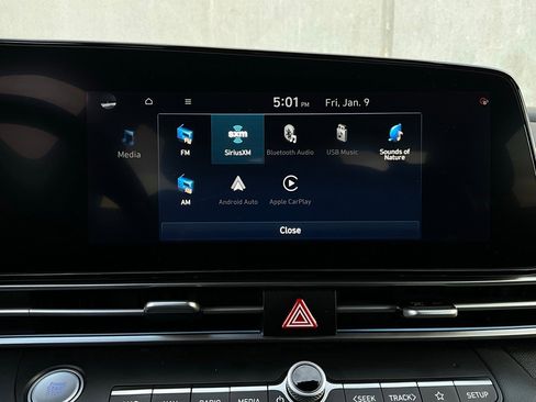 Used 2025 Hyundai Elantra Limited image 36