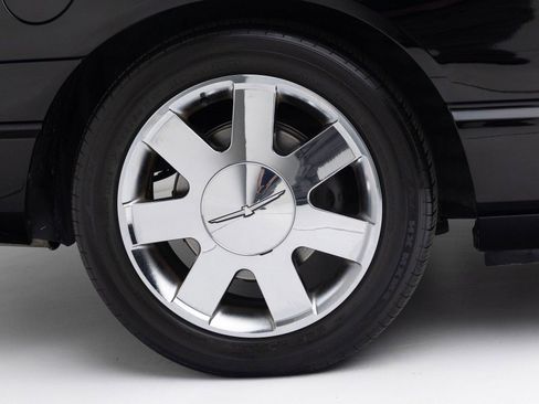 Used 2002 Ford Thunderbird image 25