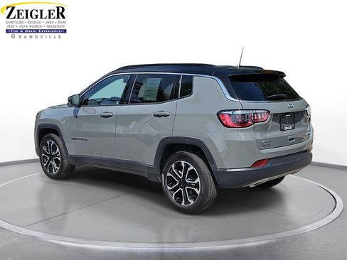 Used 2023 Jeep Compass Limited AWD/4WD image 7