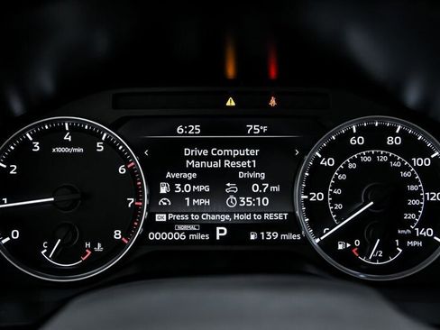 New 2025 Mitsubishi Outlander AWD image 18