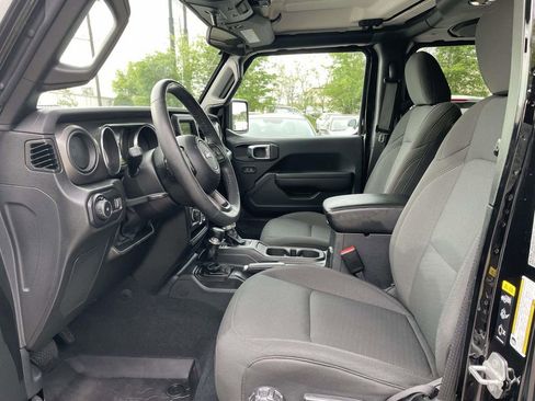 Used 2023 Jeep Wrangler Unlimited Sport AWD/4WD image 15