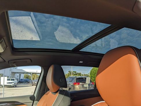 New 2026 Volkswagen Tiguan SEL R-Line image 21