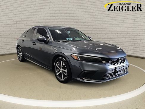 Used 2023 Honda Civic LX image 3