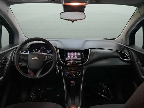 Used 2020 Chevrolet Trax LS FWD image 22